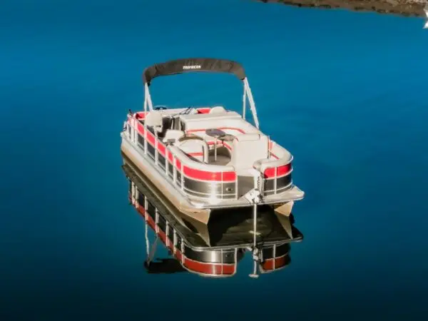 v24′ Trifecta Luxury Pontoon
